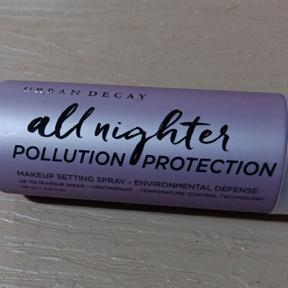 Urban Decay Purple Setting Spray for Long-Lasting Makeup